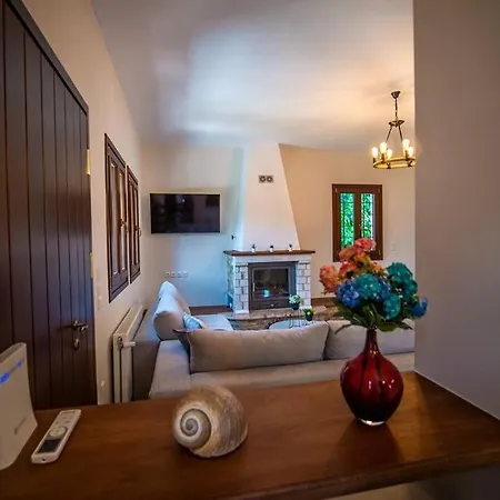 Clairy In Argalasti, Pelion Αργαλαστή