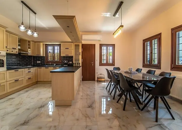 Clairy In Argalasti, Pelion